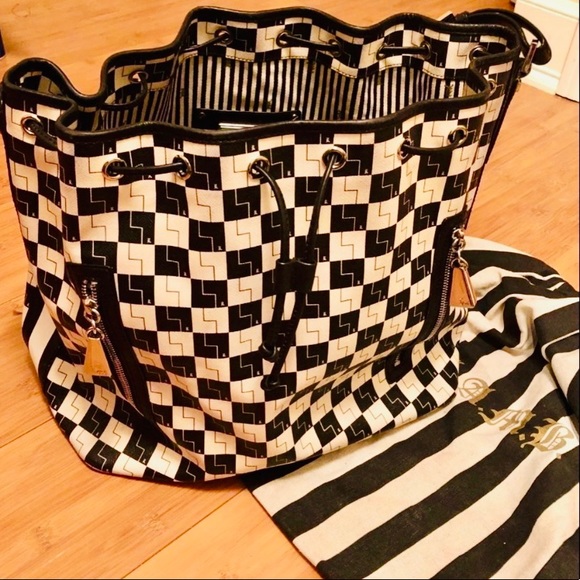 🖤🤍 L.A.M.B Vintage Drawstring Handbag 🖤🤍 - Picture 9 of 16